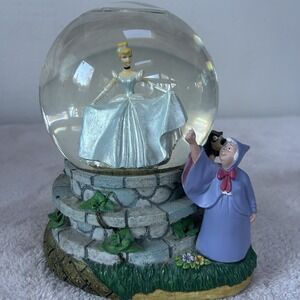 Disney Cinderella Musical Snow Globe Plays Bibbidi-Bobbidi-Boo Tested & Works!